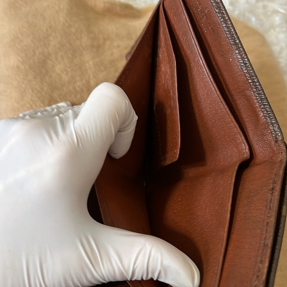 Authentic Louis Vuitton Monogram Elise Wallet - Picture 7 of 13